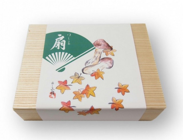 笹巻すし本舗扇「松茸弁当」箱画像